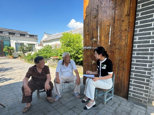 选调生鲍文岚：“站在岸上不会水”