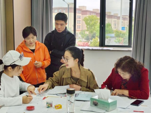 选调生陈丽欢：从蹒跚学步到昂首阔步