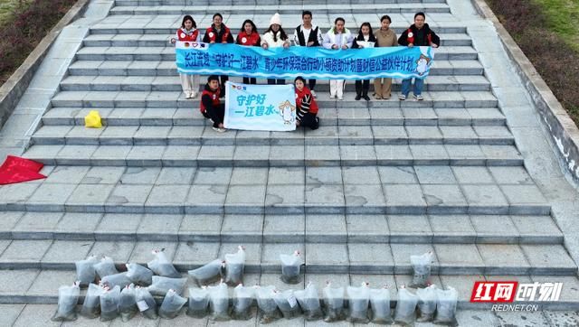 洪江市选调生组织开展“青赴绿意 大美湖湘”青少年生态文明宣讲活动